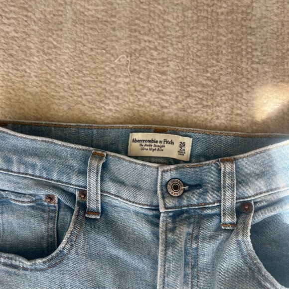 Abercrombie & Fitch Light Blue Straight Leg Jeans - Picture 6 of 6
